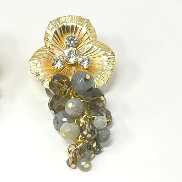 New Anthropologie Winter Romance Flower Earrings Gold - Picture 2 of 4